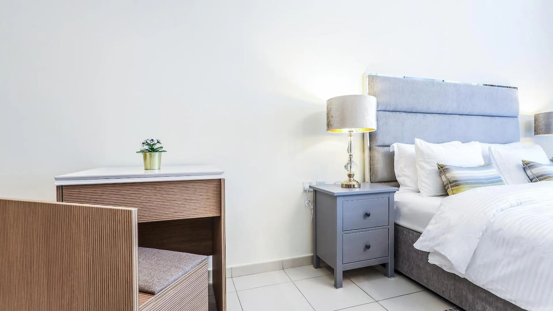 Elite Lux Holiday Homes - Modern Elegance Studio In Business Bay Dubái